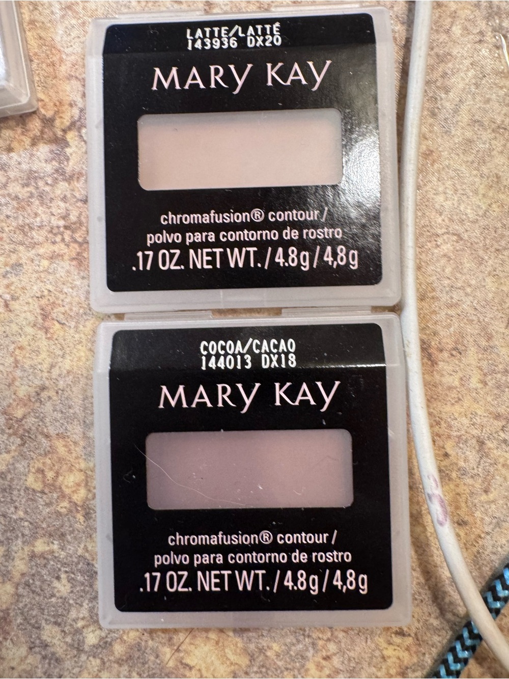 Mary Kay Chromafusion Contour Duo in Latte & Cocoa shades